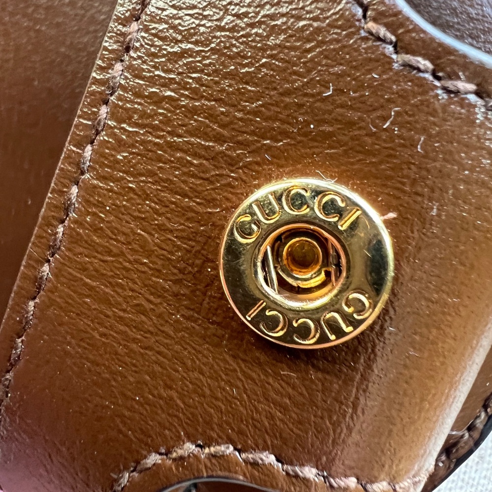 Authentic Gucci Leather Trimmed Logo Canvas AirPod Pro Cade W/Lanyard - Picture 7 of 11